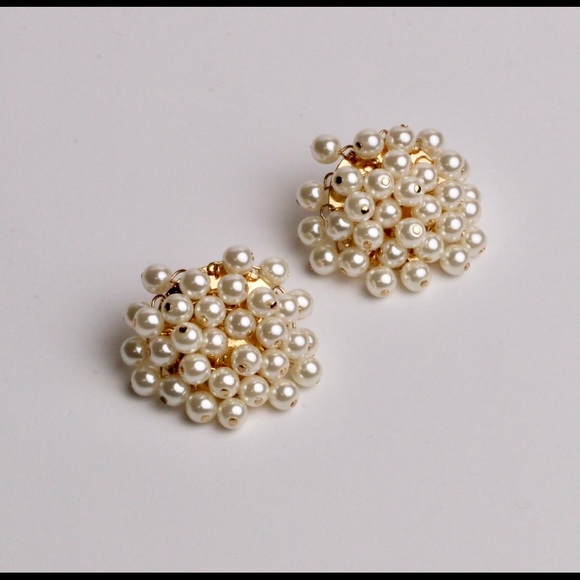 Lele Sadoughi Petite Cluster Earrings - Picture 3 of 6